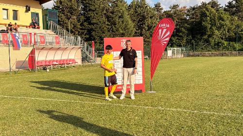 Roberti alle premiazioni della kermesse di calcio giovanile a Basovizza